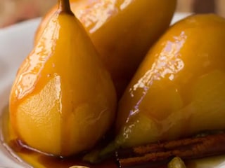 Hrušky pošírované v čaji