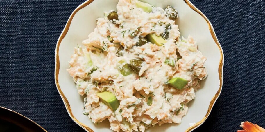 Pomazánka s avokádem a uzeným marinovaným lososem