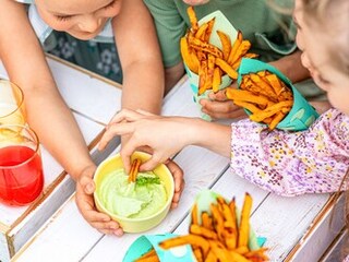 Batátové hranolky s avokádovým dipem