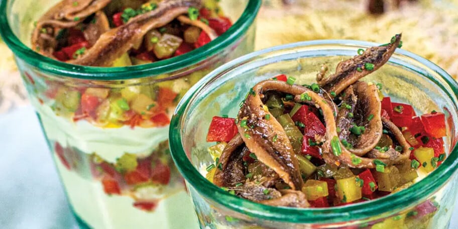 Ančovičkové poháry s parmazánovou majonézou