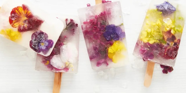 Bezinkové nanuky s květinami