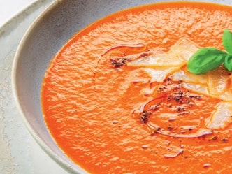 Krémová tomatová polévka se sýrem