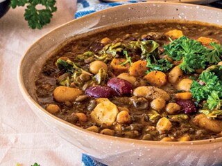 Hrstková polévka s tempehem