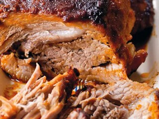 Pomalu pečená vepřová plec