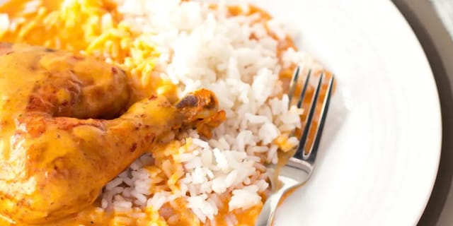 Kuře na paprice s rýží