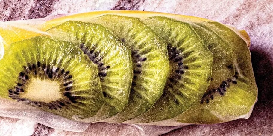 Jarní závitky barvy duhy kiwi