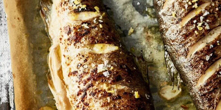 Pečený pstruh s citronovou solí a aioli