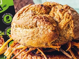 Veggano burger albert se zeleninovými hranolky