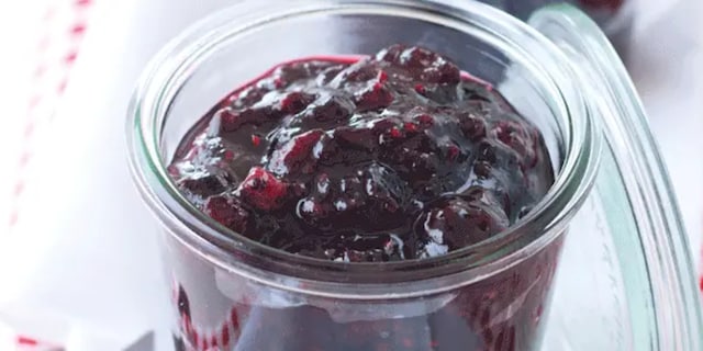 Zavařenina z letního ovoce