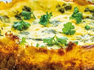 Sýrový quiche v bramborové krustě