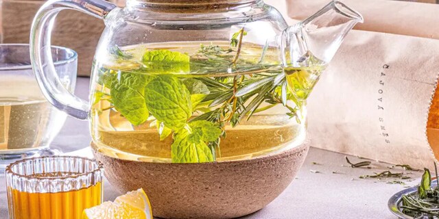 Bylinkový čaj pro jarní rána