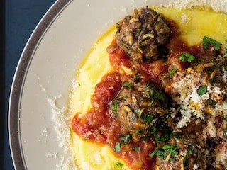 Lilkové kuličky s polentou podle Jamieho