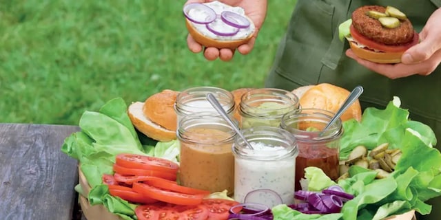 Burger bar udělej si burger podle své chuti