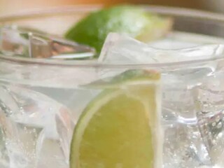 Koktejl Cointreau Fizz