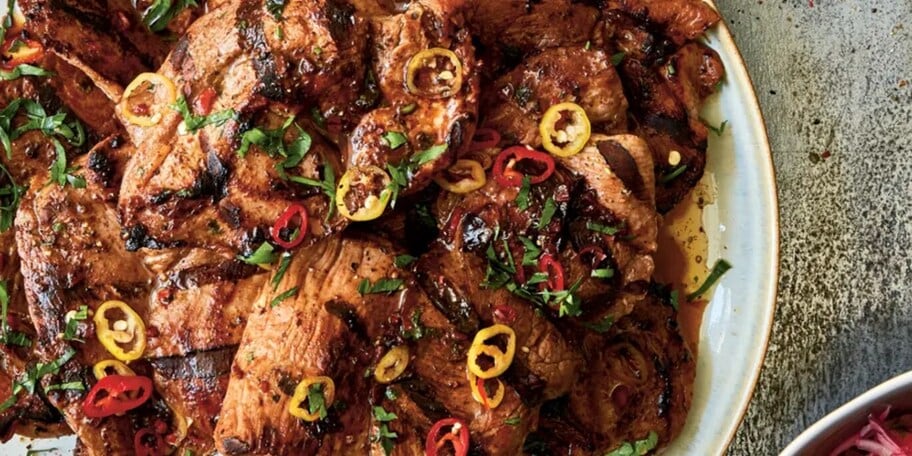 Pikantní krůtí steaky s ananasovou a melounovou salsou