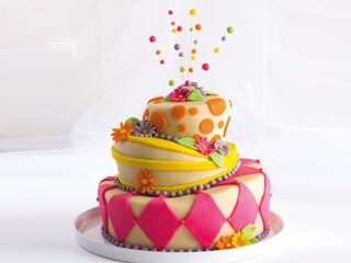 Hravý svatební dort