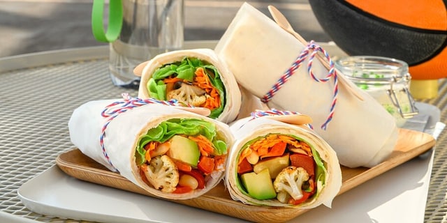 Zeleninové wrapy s bylinkovým dipem