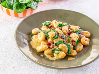 Bezlepkové gnocchi à la carbonara
