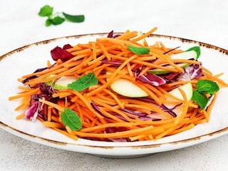 Svěží mrkvový salát