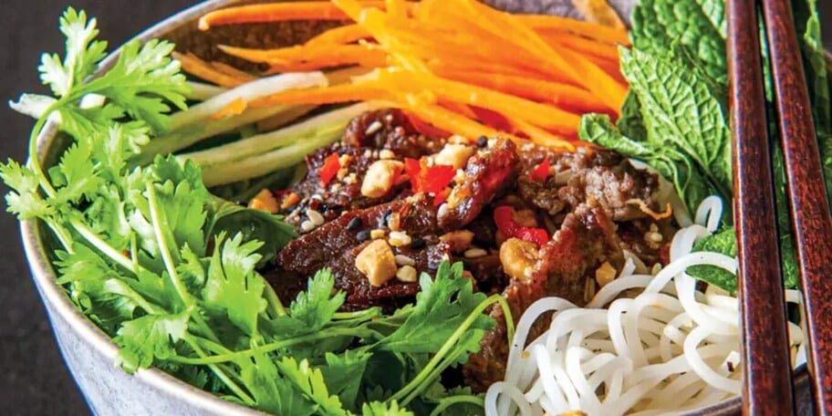 Bún bò nam bô