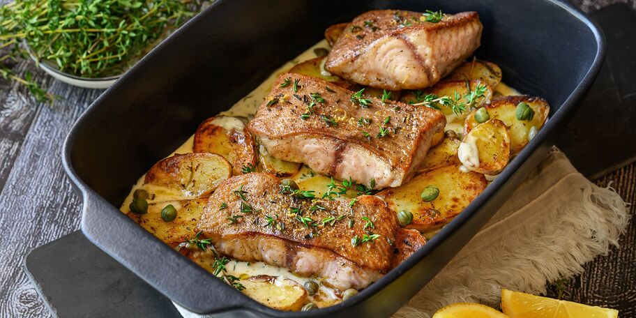 Sumeček s citronorozmarýnovou omáčkou a pečenými brambůrky