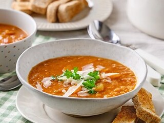 Bio polévka minestrone s červenou čočkou