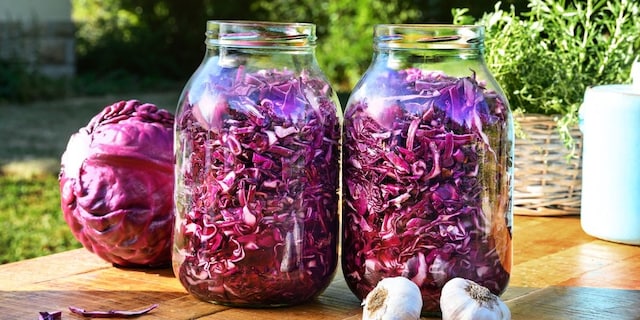 Kořeněné nakládané červené zelí