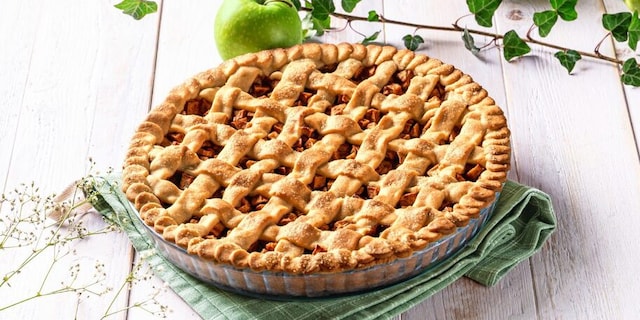 MŘÍŽKOVÝ JABLEČNÝ KOLÁČ