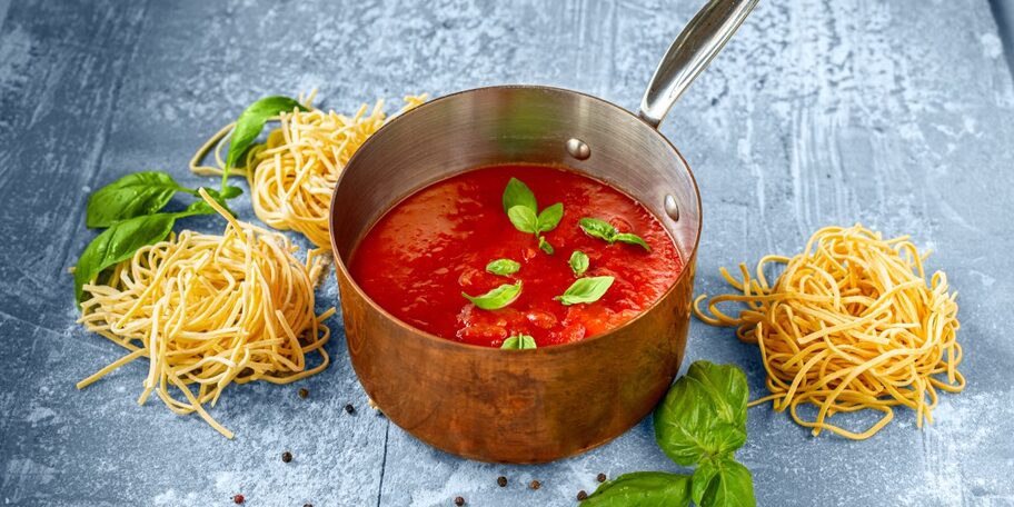 Základní rajčatová omáčka sugo di pomodoro