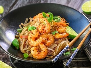 Thajské pad thai s krevetami