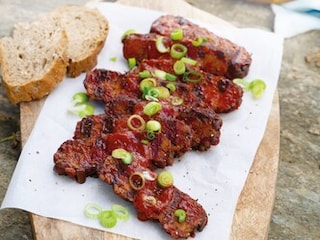 Grilovaný tempeh à la žebírka