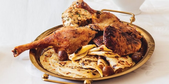 Husa s kaštanovou nádivkou