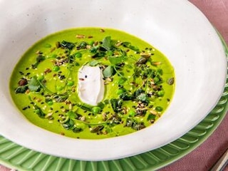 JARNÍ KRÉMOVÁ POLÉVKA z pórku a hrášku