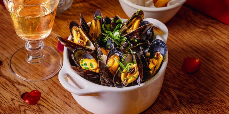 Slávky marinére na bílém víně