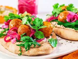 Falafel s domácím bezlepkovým pita chlebem