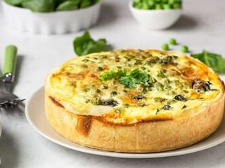 Jarní quiche jako z bistra