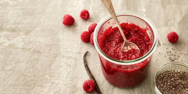 Malinový džem s chia semínky