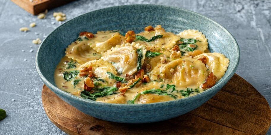 Girasoli s krémovou omáčkou se špenátem a vlašskými ořechy