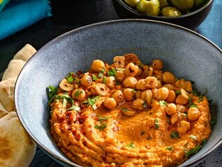 Excelentní hummus s křupavou  cizrnou a česnekem