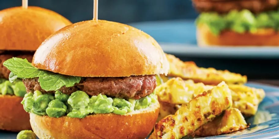 Miniburger pro děti s hráškovým guacamole